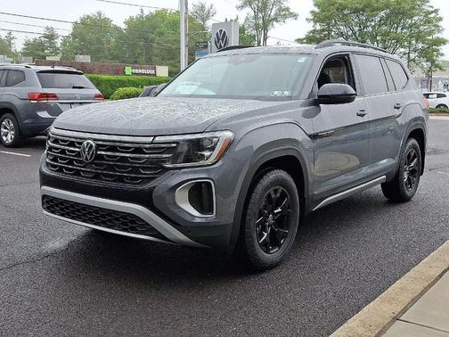 2025 Volkswagen Atlas 2.0T Peak Edition