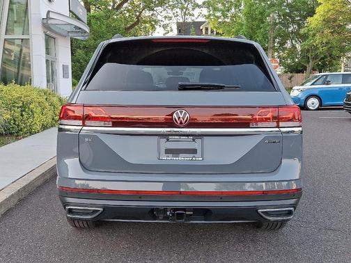 2025 Volkswagen Atlas 2.0T SE