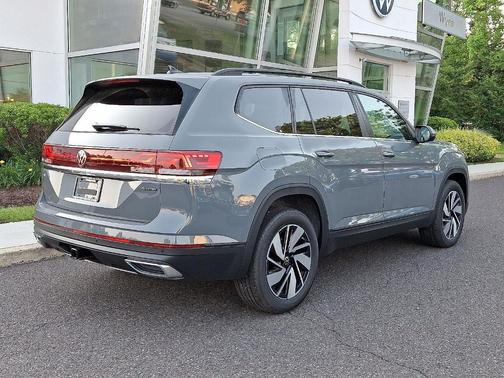 2025 Volkswagen Atlas 2.0T SE