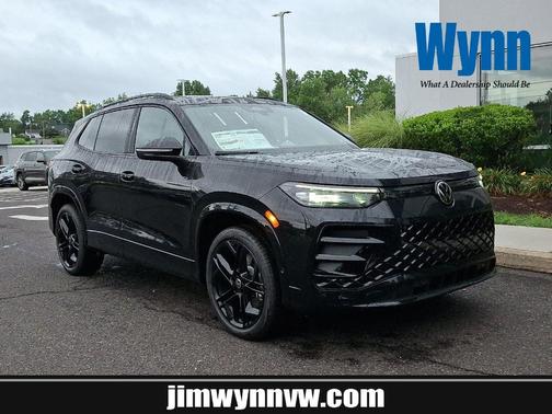 2025 Volkswagen Tiguan 2.0T SE R-Line Black