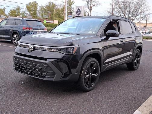 2025 Volkswagen Taos 1.5T SE Black
