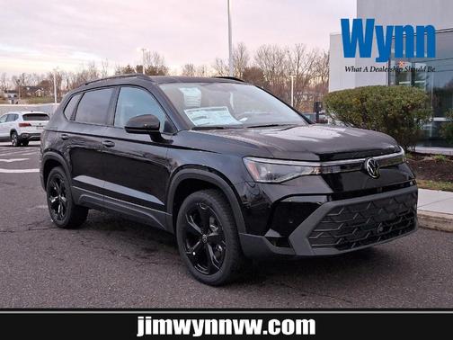 2025 Volkswagen Taos 1.5T SE Black