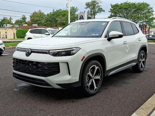 2025 Volkswagen Tiguan 2.0T SE