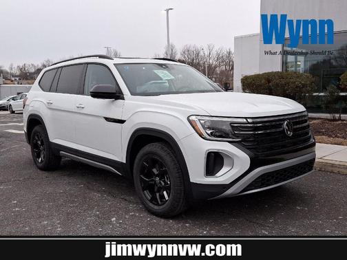2025 Volkswagen Atlas 2.0T Peak Edition