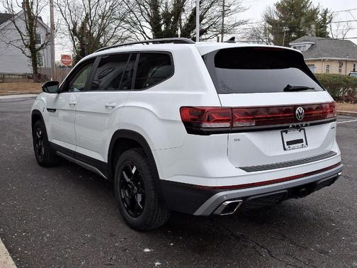 2025 Volkswagen Atlas 2.0T Peak Edition