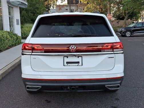 2025 Volkswagen Atlas 2.0T SE