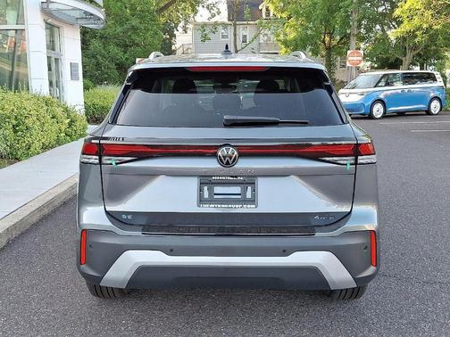 2025 Volkswagen Tiguan 2.0T SE