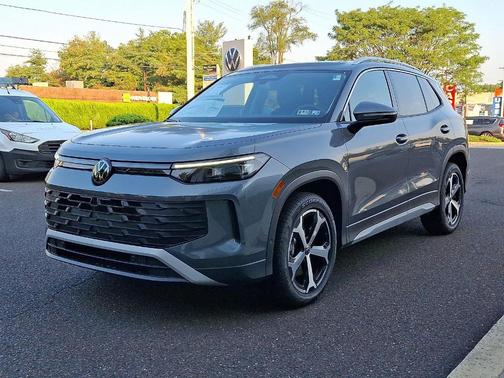 2025 Volkswagen Tiguan 2.0T SE