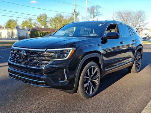 2025 Volkswagen Atlas Cross Sport 2.0T SEL Premium R-Line