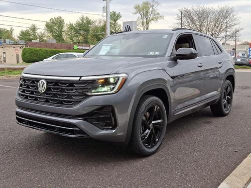 2025 Volkswagen Atlas Cross Sport 2.0T SEL R-Line Black