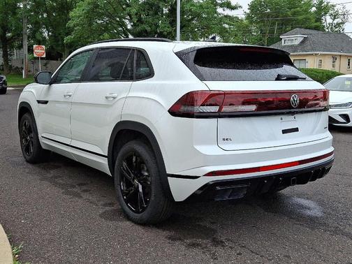2025 Volkswagen Atlas Cross Sport 2.0T SEL R-Line Black