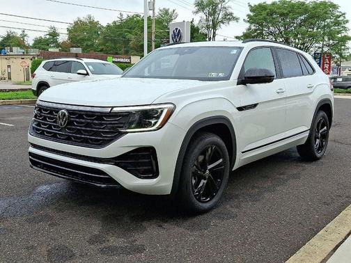 2025 Volkswagen Atlas Cross Sport 2.0T SEL R-Line Black