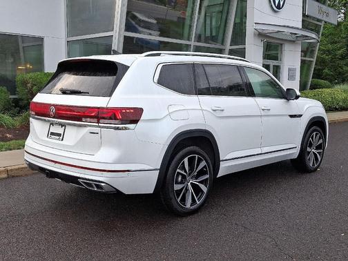 2025 Volkswagen Atlas 2.0T SEL Premium R-Line