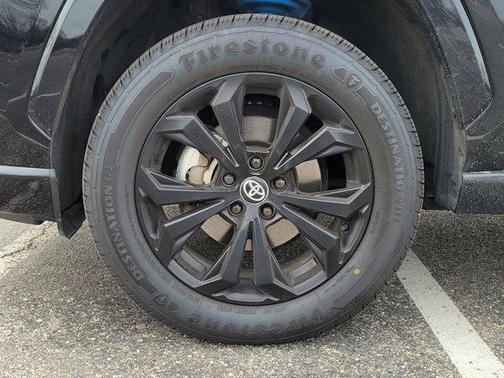 2024 Toyota RAV4 Hybrid SE