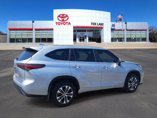 2023 Toyota Highlander XLE