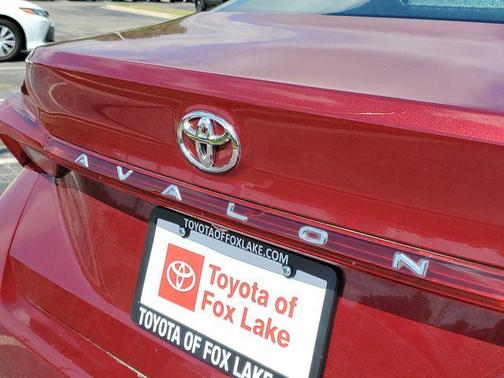 2022 Toyota Avalon XLE