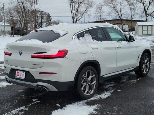 2022 BMW X4 xDrive30i