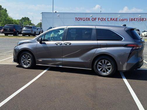 2021 Toyota Sienna XLE 7 Passenger