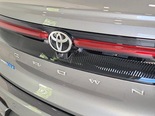 2026 Toyota Crown Platinum