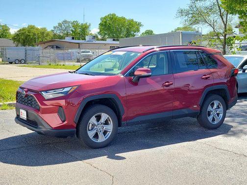 2022 Toyota RAV4 Hybrid XLE