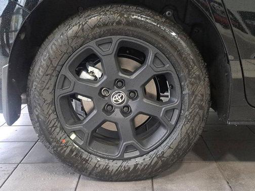 2025 Toyota Sienna Woodland Edition