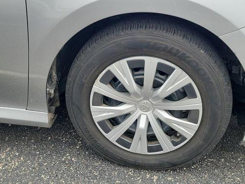 2019 Toyota Camry Hybrid SE