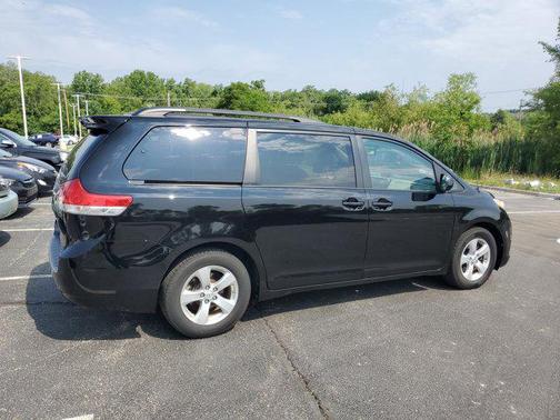 2014 Toyota Sienna LE