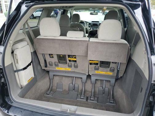 2014 Toyota Sienna LE