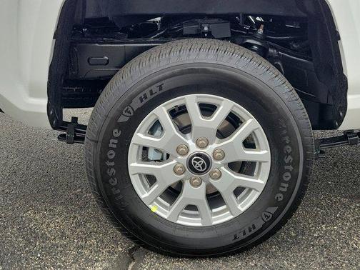 2025 Toyota Tacoma SR