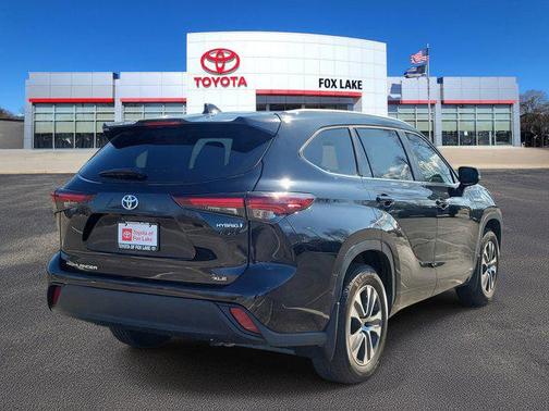 2024 Toyota Highlander Hybrid XLE