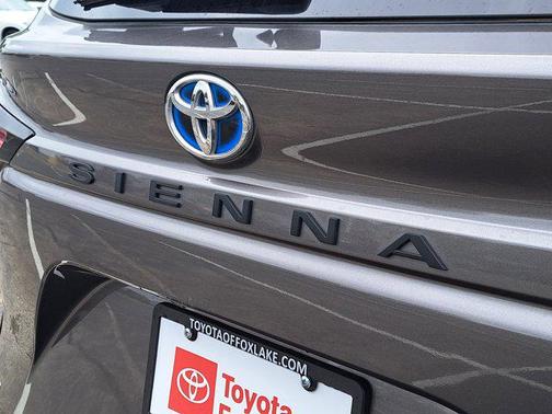 2021 Toyota Sienna XLE 7 Passenger