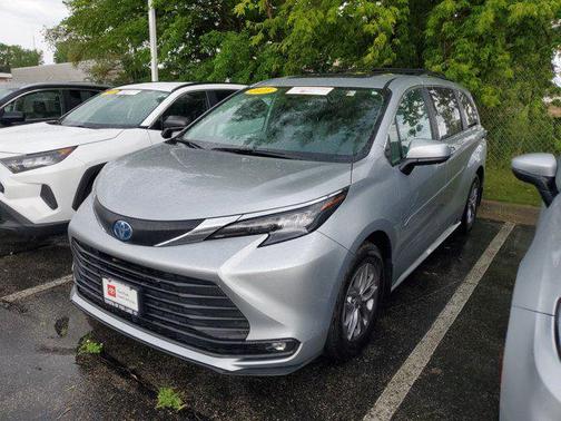2025 Toyota Sienna XLE 7 Passenger