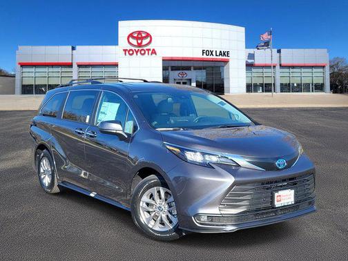 2025 Toyota Sienna XLE