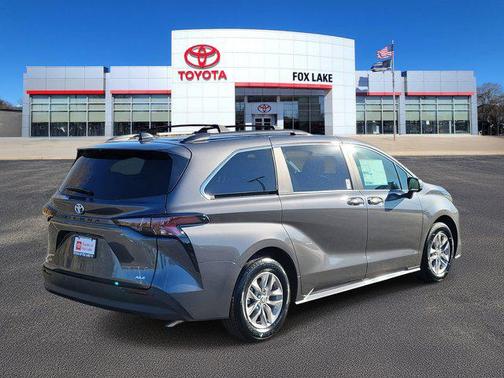2025 Toyota Sienna XLE