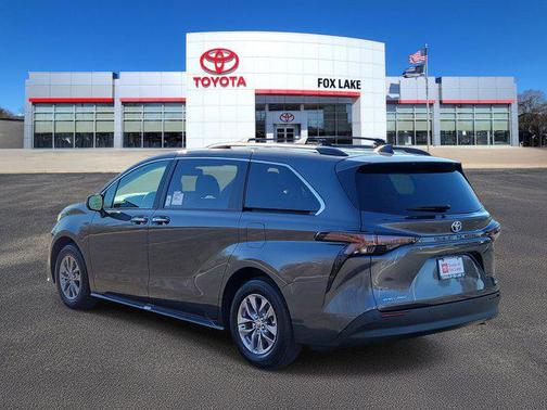 2025 Toyota Sienna XLE
