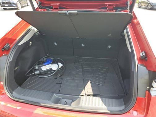 2025 Toyota Prius L