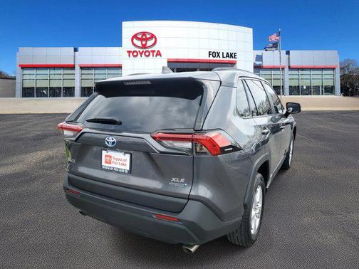 2021 Toyota RAV4 Hybrid XLE
