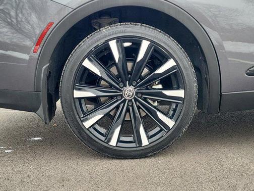 2024 Toyota Crown Platinum