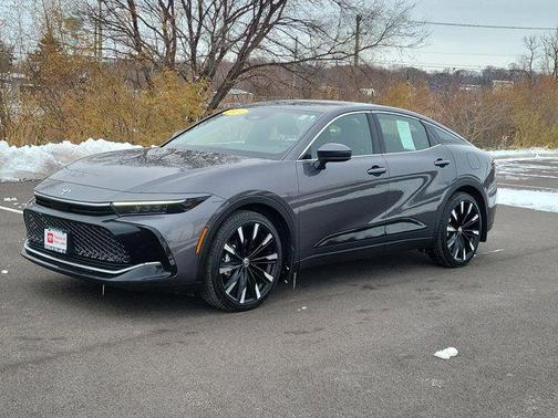 2024 Toyota Crown Platinum