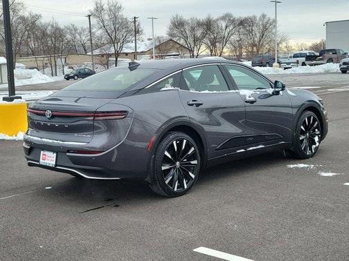 2024 Toyota Crown Platinum