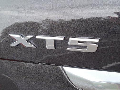 2018 Cadillac XT5 Premium Luxury