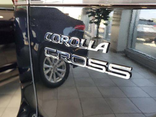 2025 Toyota Corolla Cross XLE