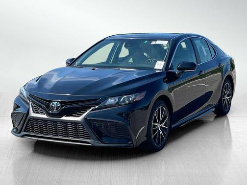 Midnight Black Metallic 2024 Toyota Camry SE