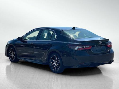 Midnight Black Metallic 2024 Toyota Camry SE