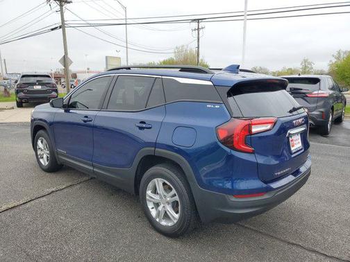 2022 GMC Terrain SLE