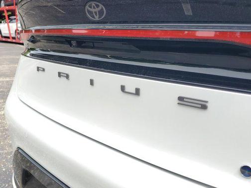 2025 Toyota Prius XLE