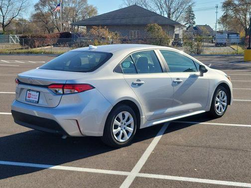 2025 Toyota Corolla LE