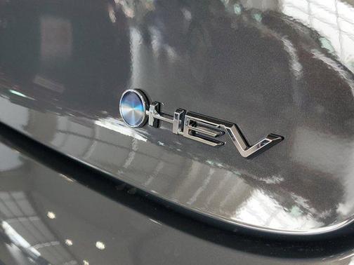 2025 Toyota Prius XLE