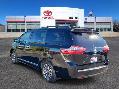 2020 Toyota Sienna XLE