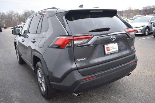 2022 Toyota RAV4 Hybrid XLE